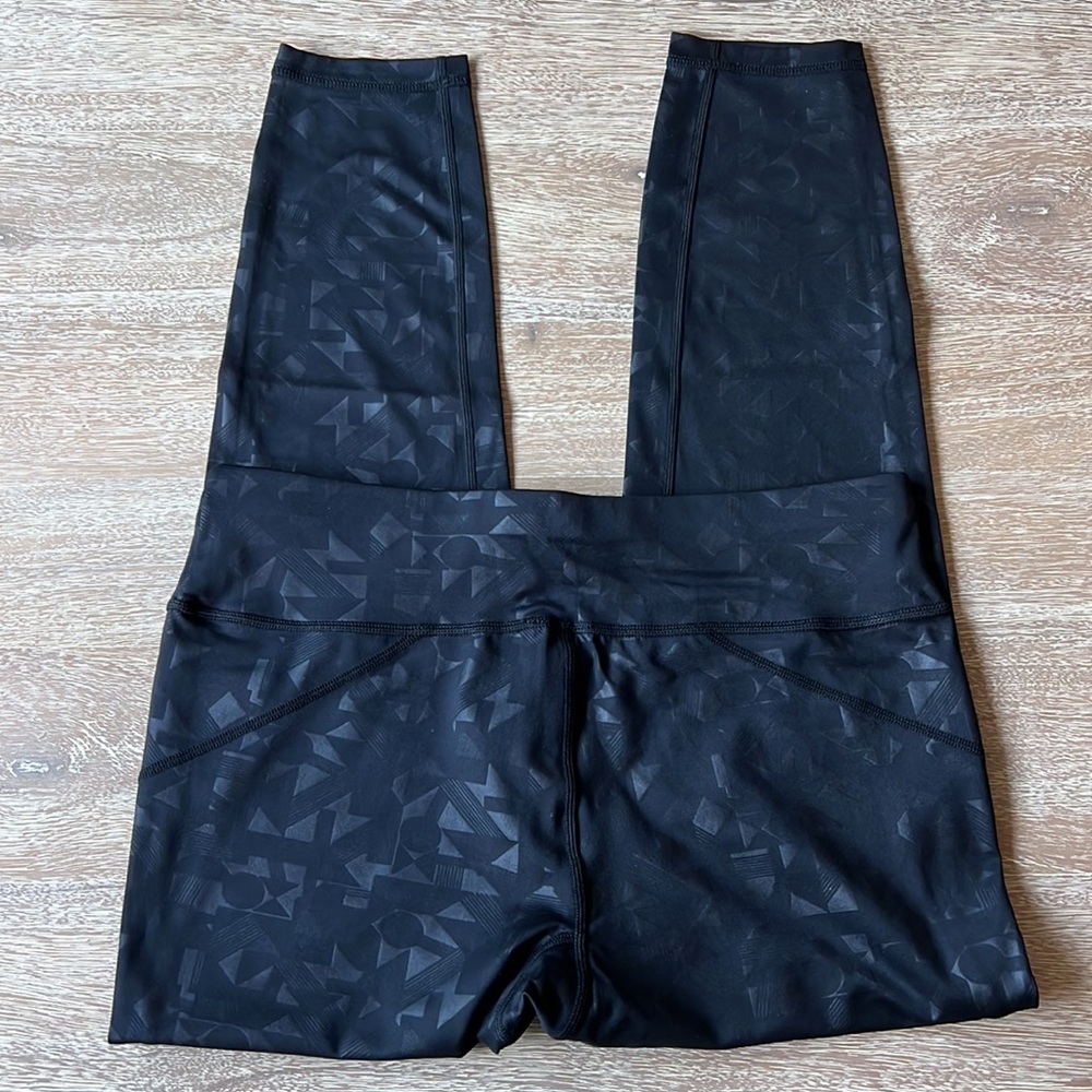 Sweaty Betty All Day Embossed Leggings Black Block Emboss Print - Picture 7 of 7